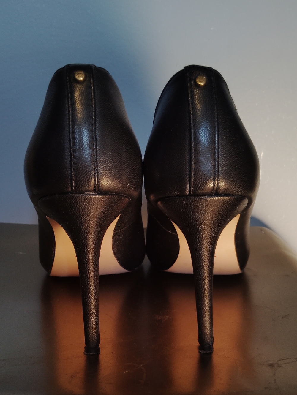 BCBG Classic Black Leather Women's High Heel Pumps 7